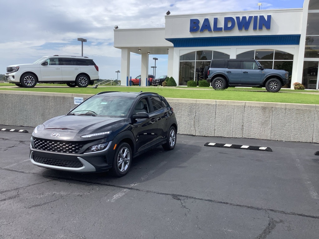 Used 2023 Hyundai Kona SEL w/ Convenience Package image 3