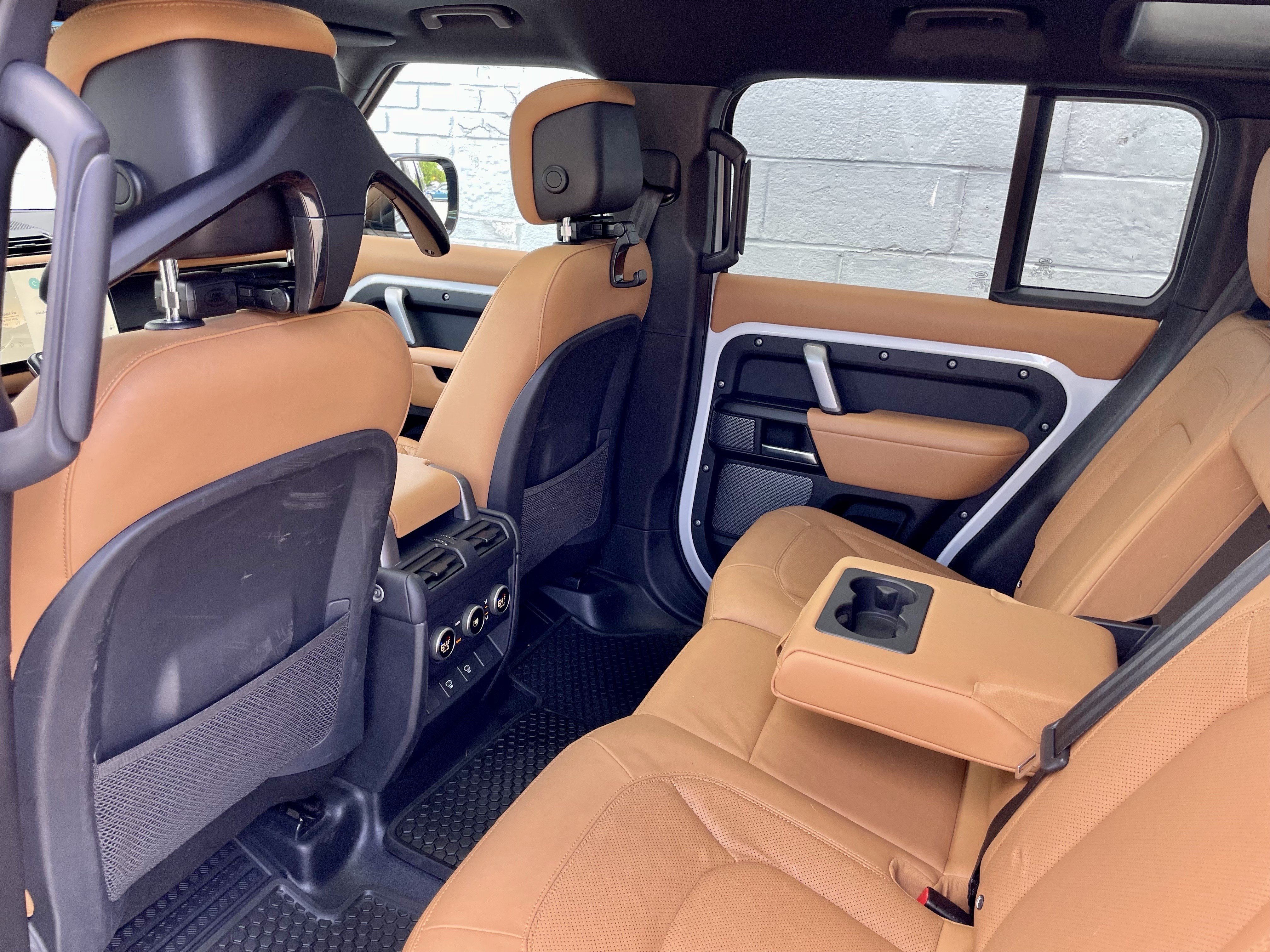 Used 2023 Land Rover Defender 110 V8 AWD/4WD image 30