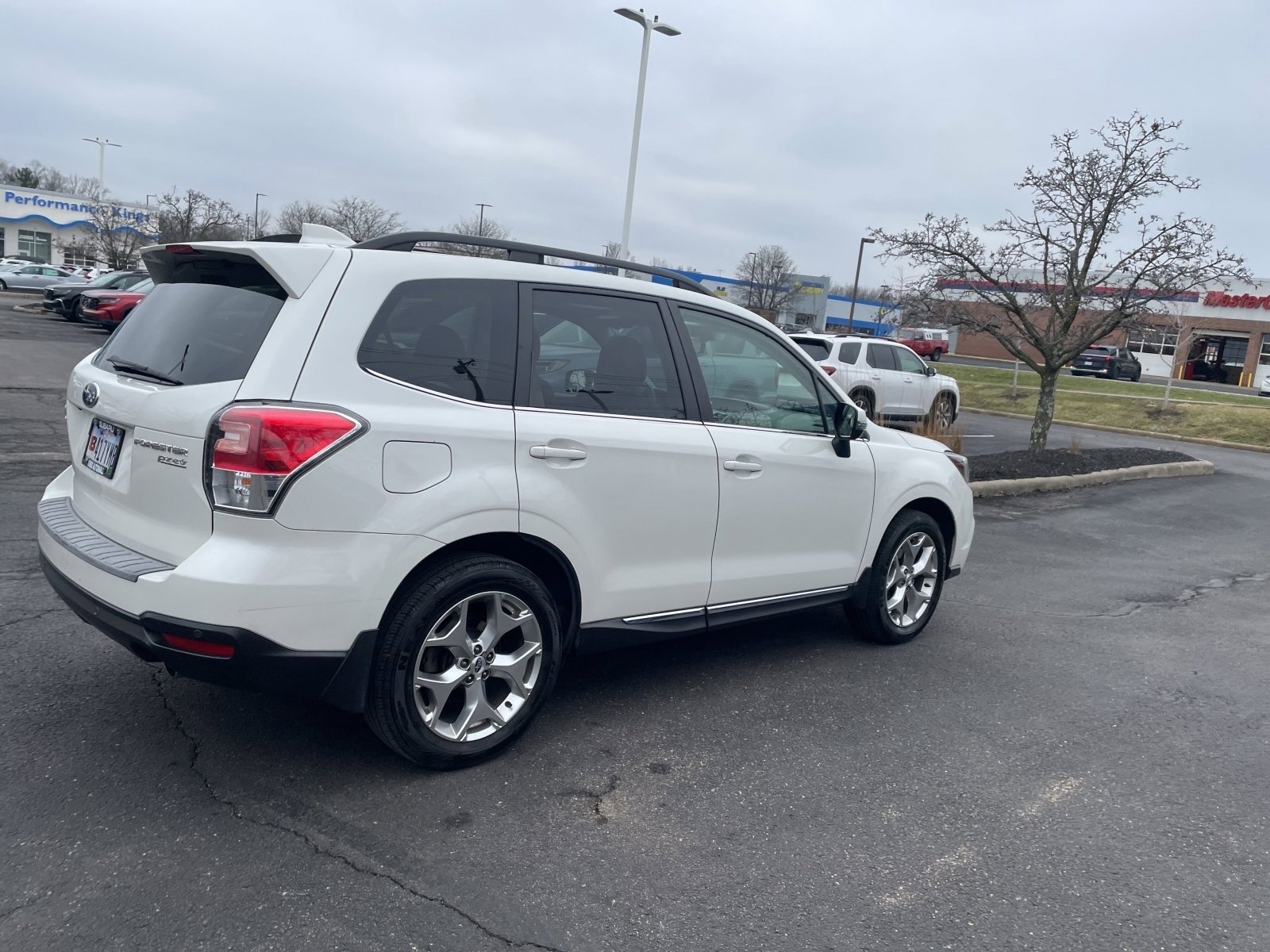 Used 2017 Subaru Forester 2.5i Touring image 11