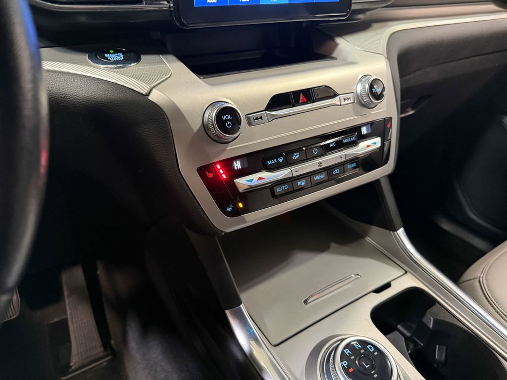 Used 2021 Ford Explorer XLT w/ Equipment Group 202A image 72