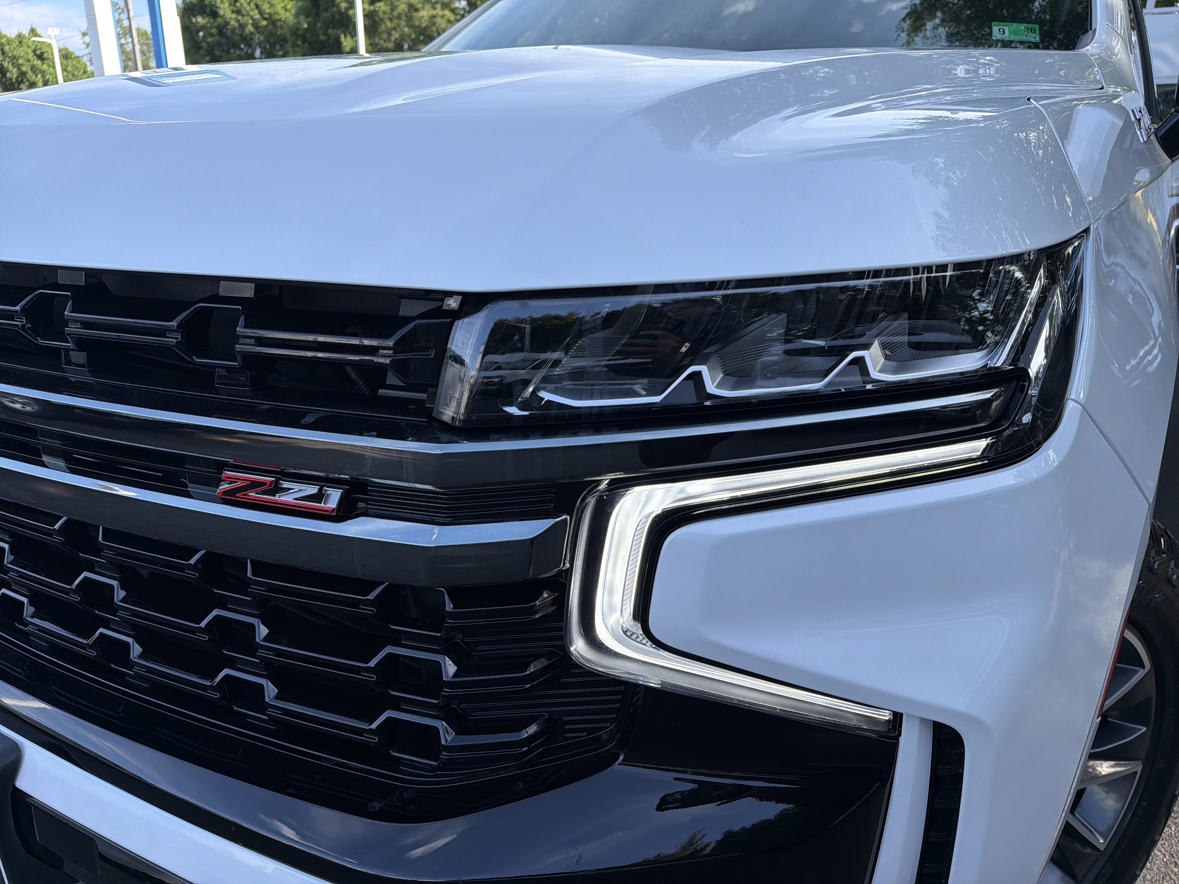 Used 2022 Chevrolet Suburban Z71 w/ Luxury Package AWD/4WD image 6