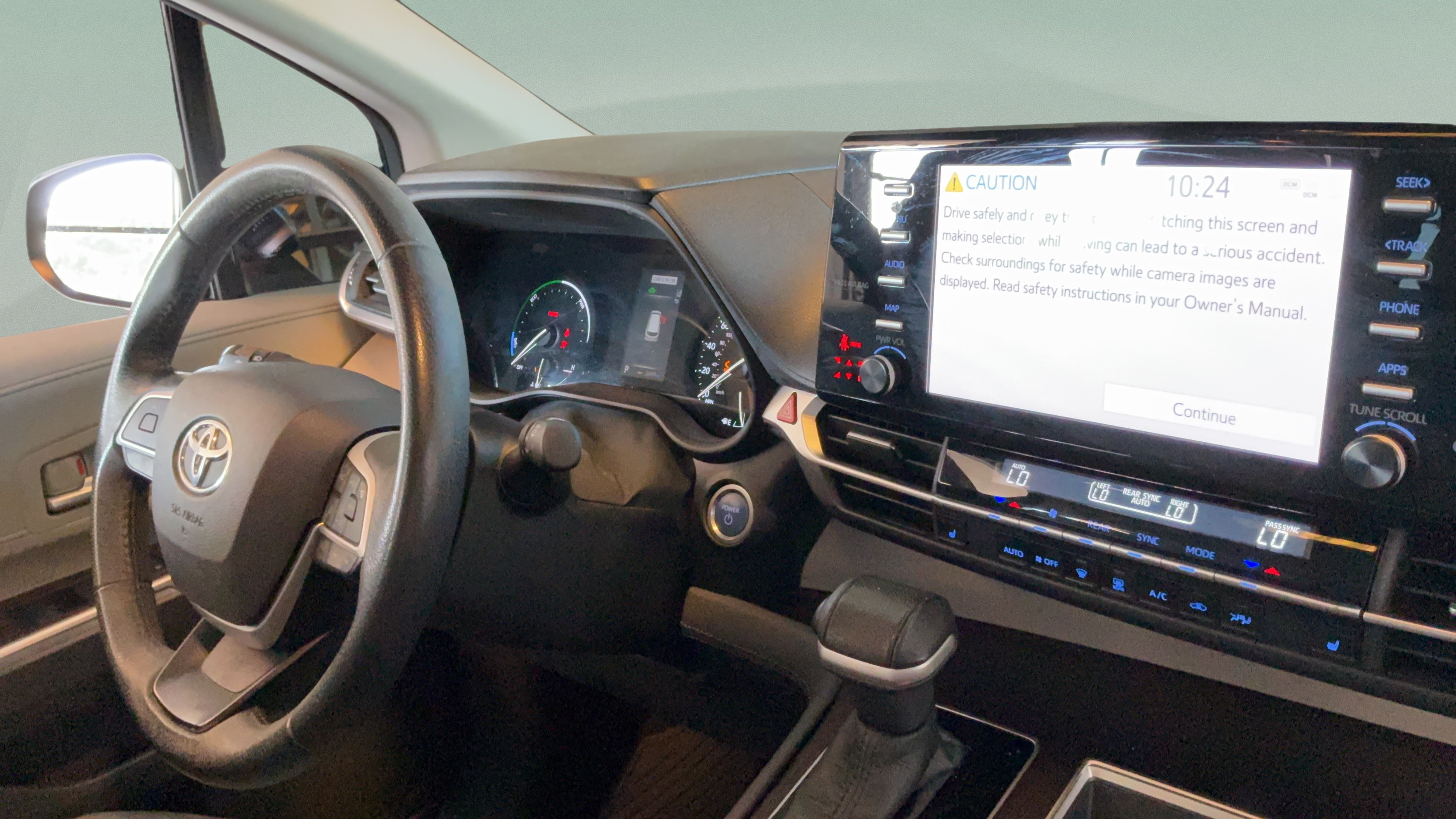 Used 2021 Toyota Sienna XLE FWD image 38