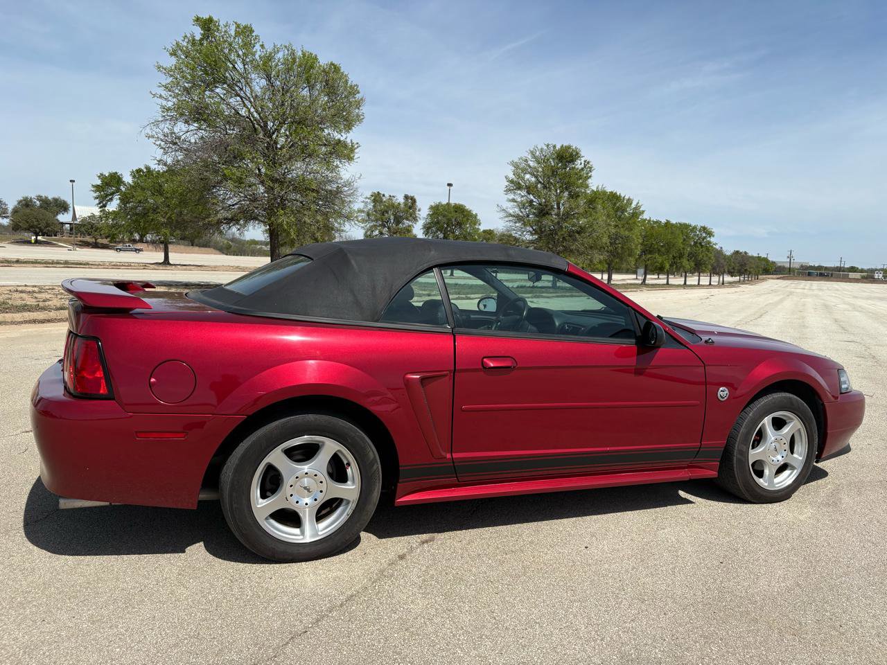 Used 2004 Ford Mustang 2dr CONVERTIBLE V6 image 61