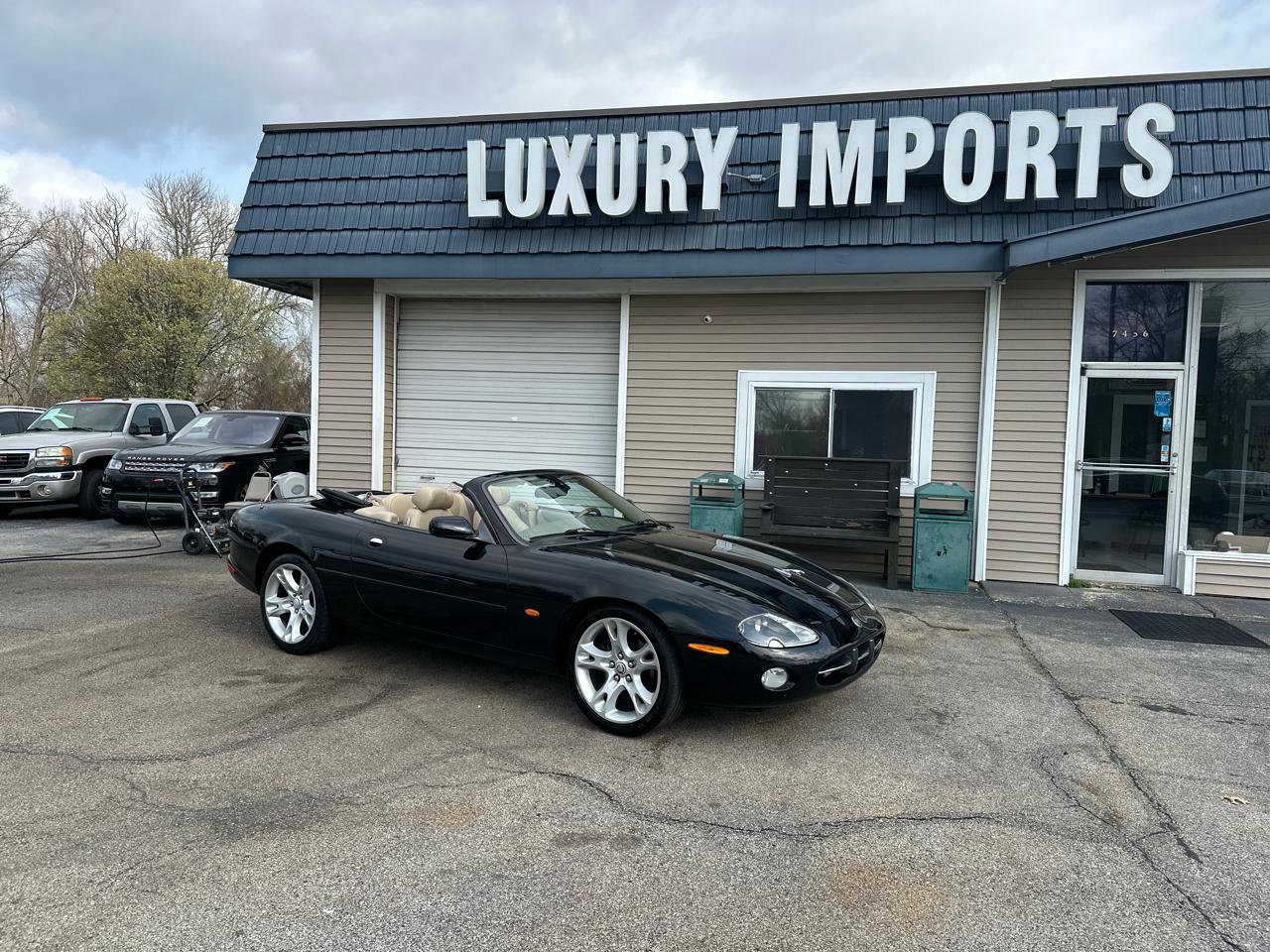 Used 2004 Jaguar XK8 Convertible image 2