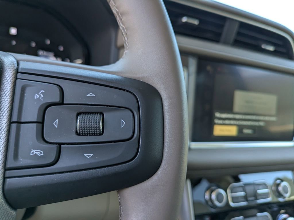 Used 2023 GMC Yukon XL Denali AWD/4WD image 29