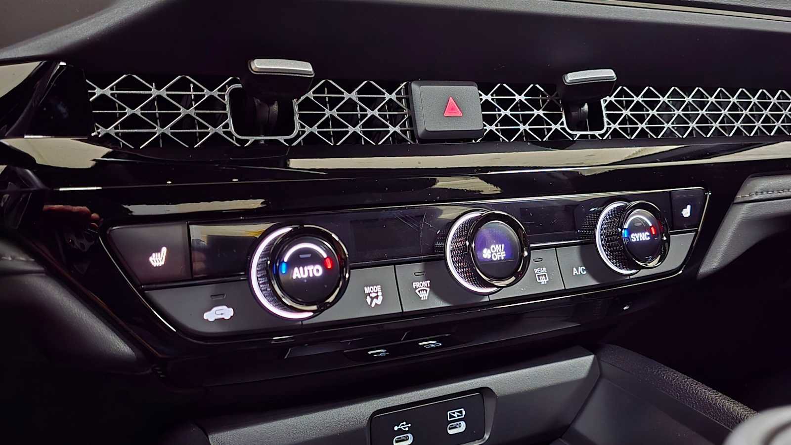 Used 2025 Honda Accord Sport image 32