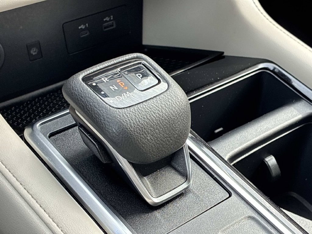 Used 2023 Nissan Pathfinder SL AWD/4WD image 30