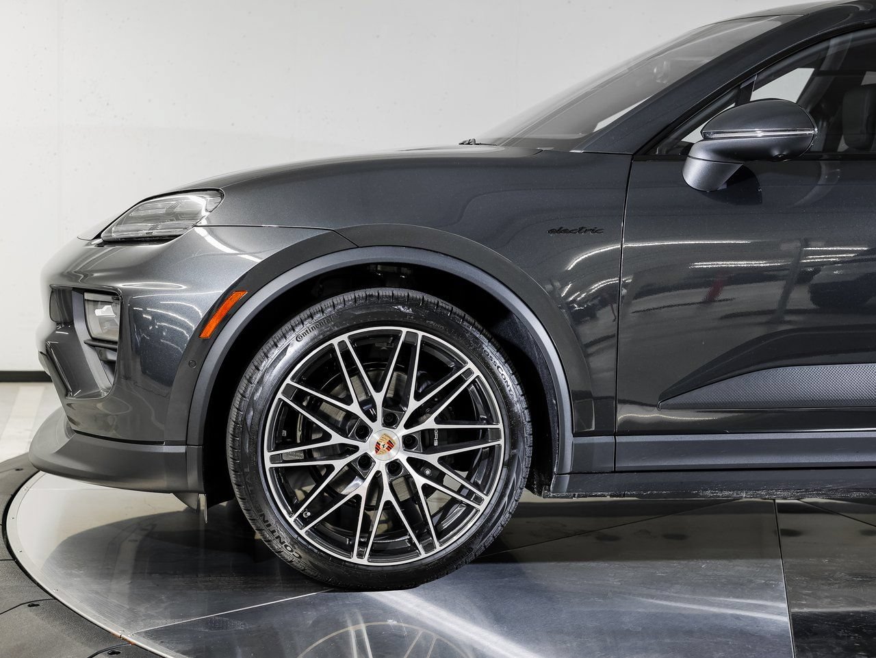 New 2026 Porsche Macan Electric RWD image 12