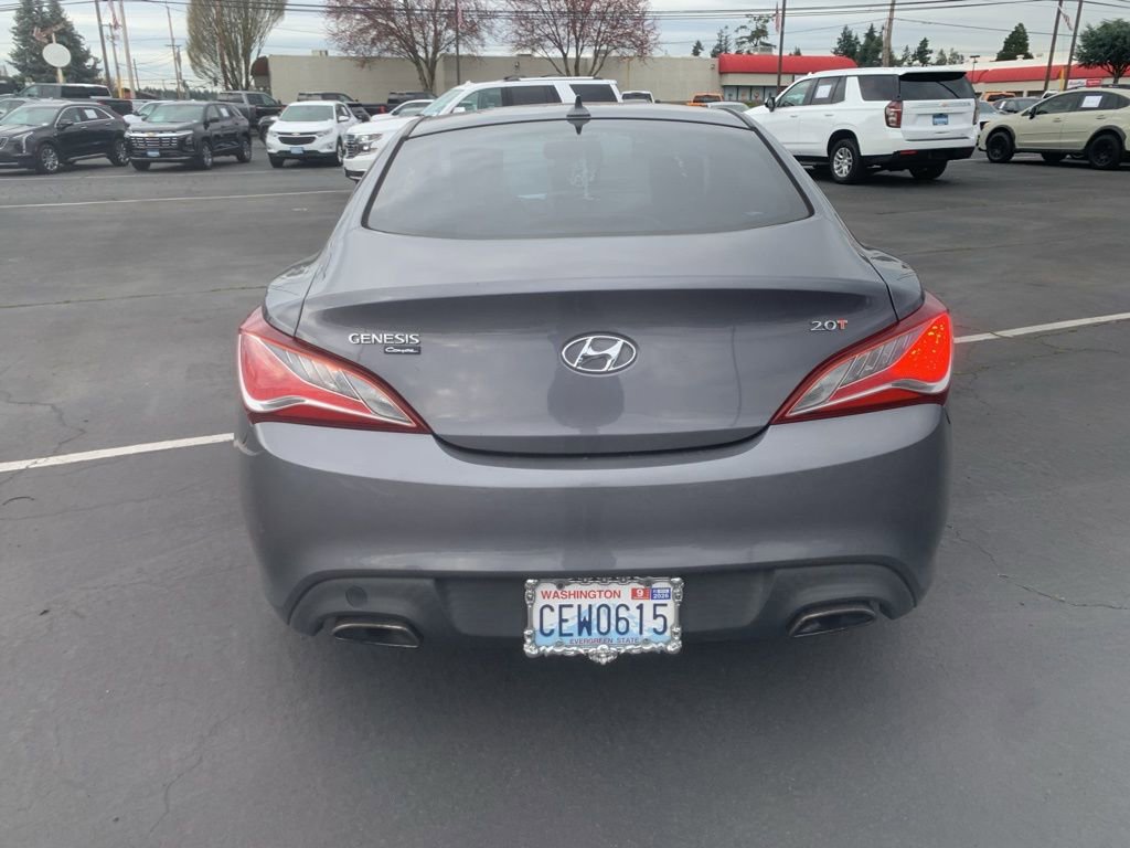 Used 2014 Hyundai Genesis 2.0T image 3
