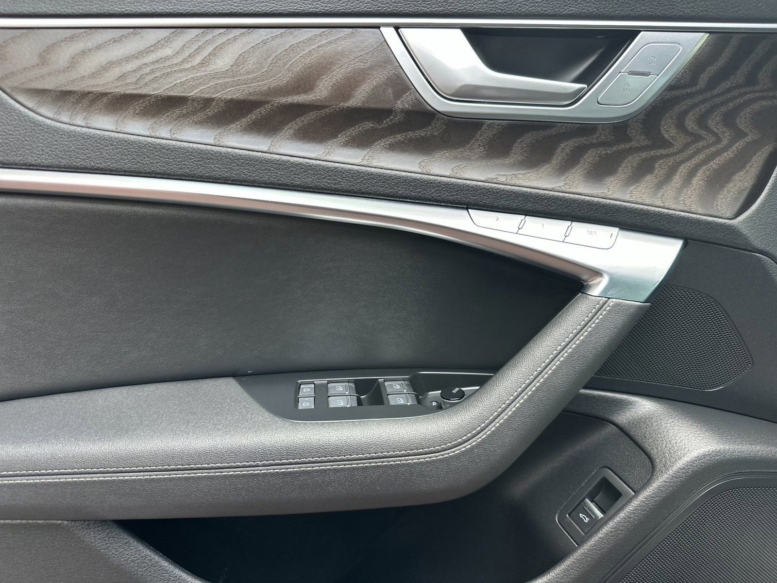 Used 2021 Audi A6 Premium Plus w/ Premium Plus Package image 11