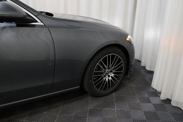 New 2025 Mercedes-Benz C 300 4MATIC Sedan image 10
