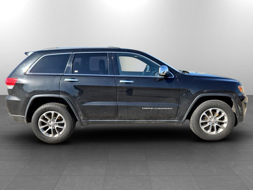 Used 2014 Jeep Grand Cherokee Limited w/ Trailer Tow Group IV AWD/4WD image 3