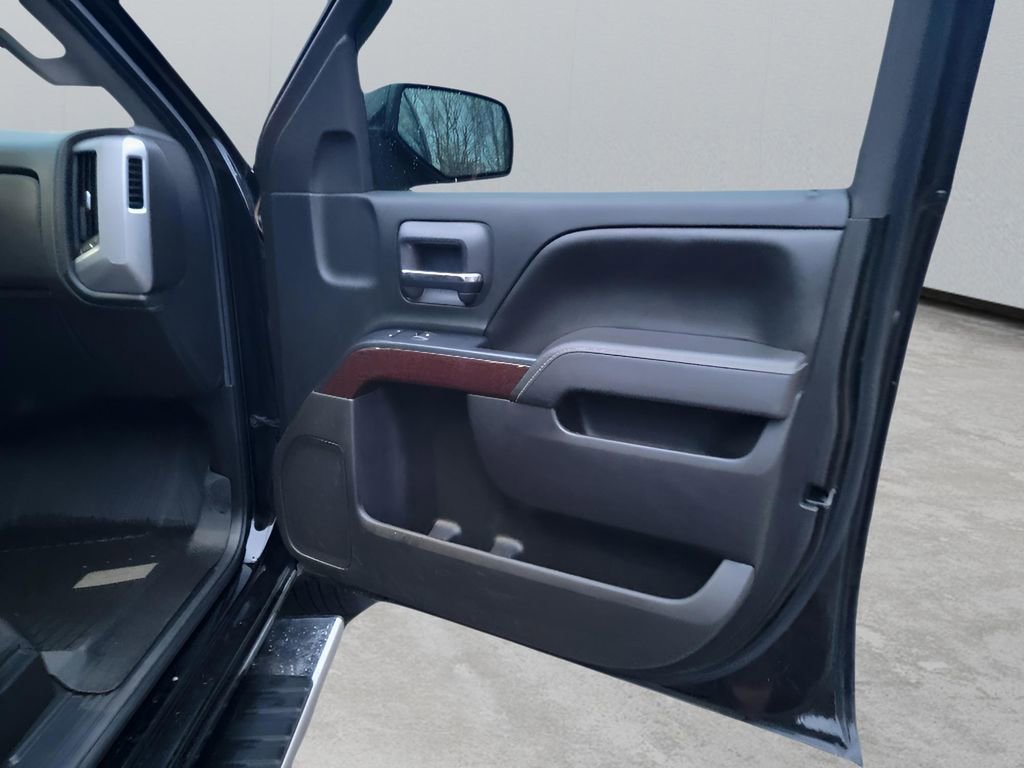 Used 2017 GMC Sierra 1500 SLE w/ SLE Value Package image 29