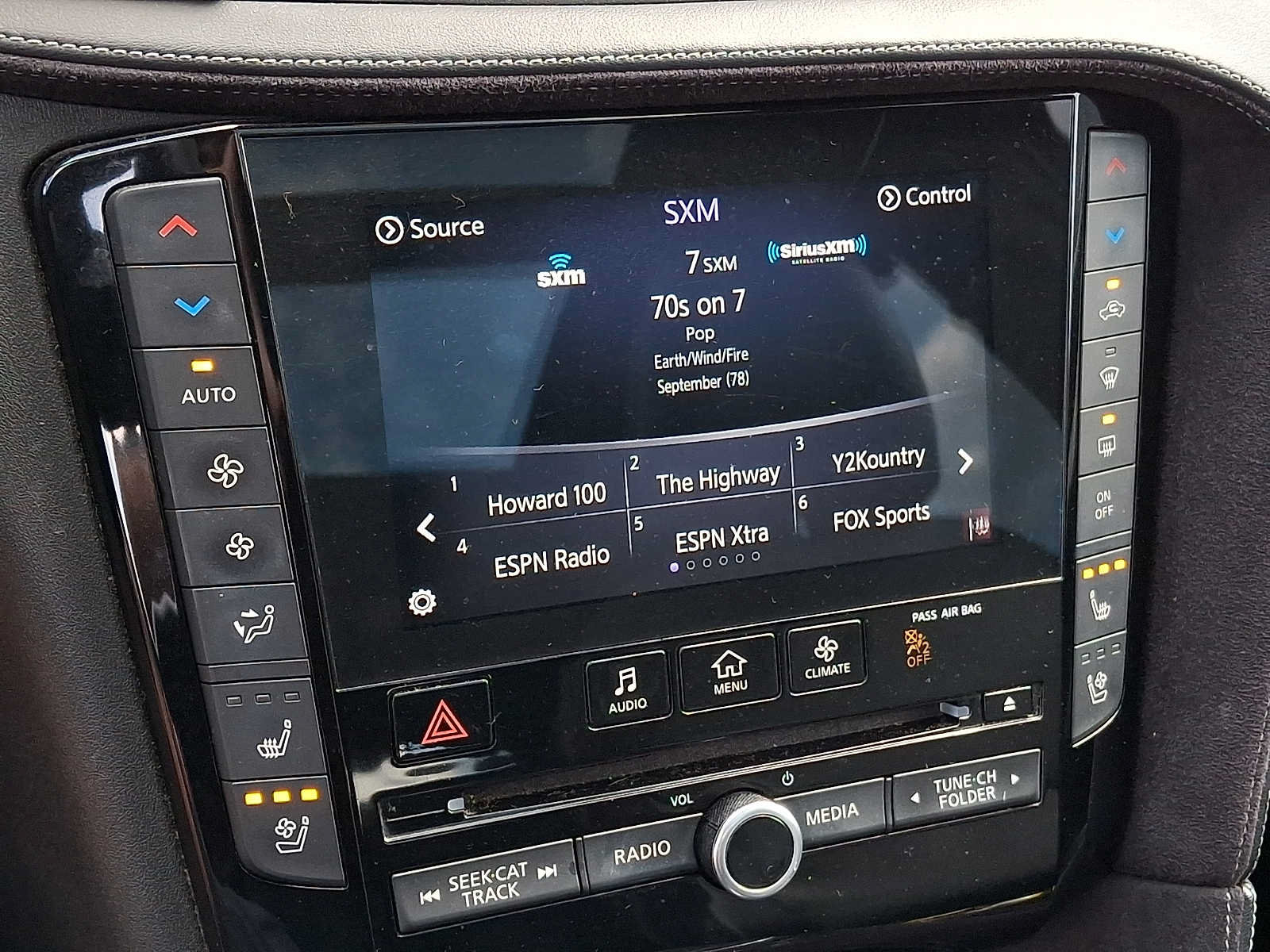 Used 2019 INFINITI QX50 Essential w/ Sensory Package AWD/4WD image 13