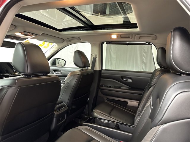 Used 2022 Nissan Pathfinder SL w/ SL Premium Package image 14