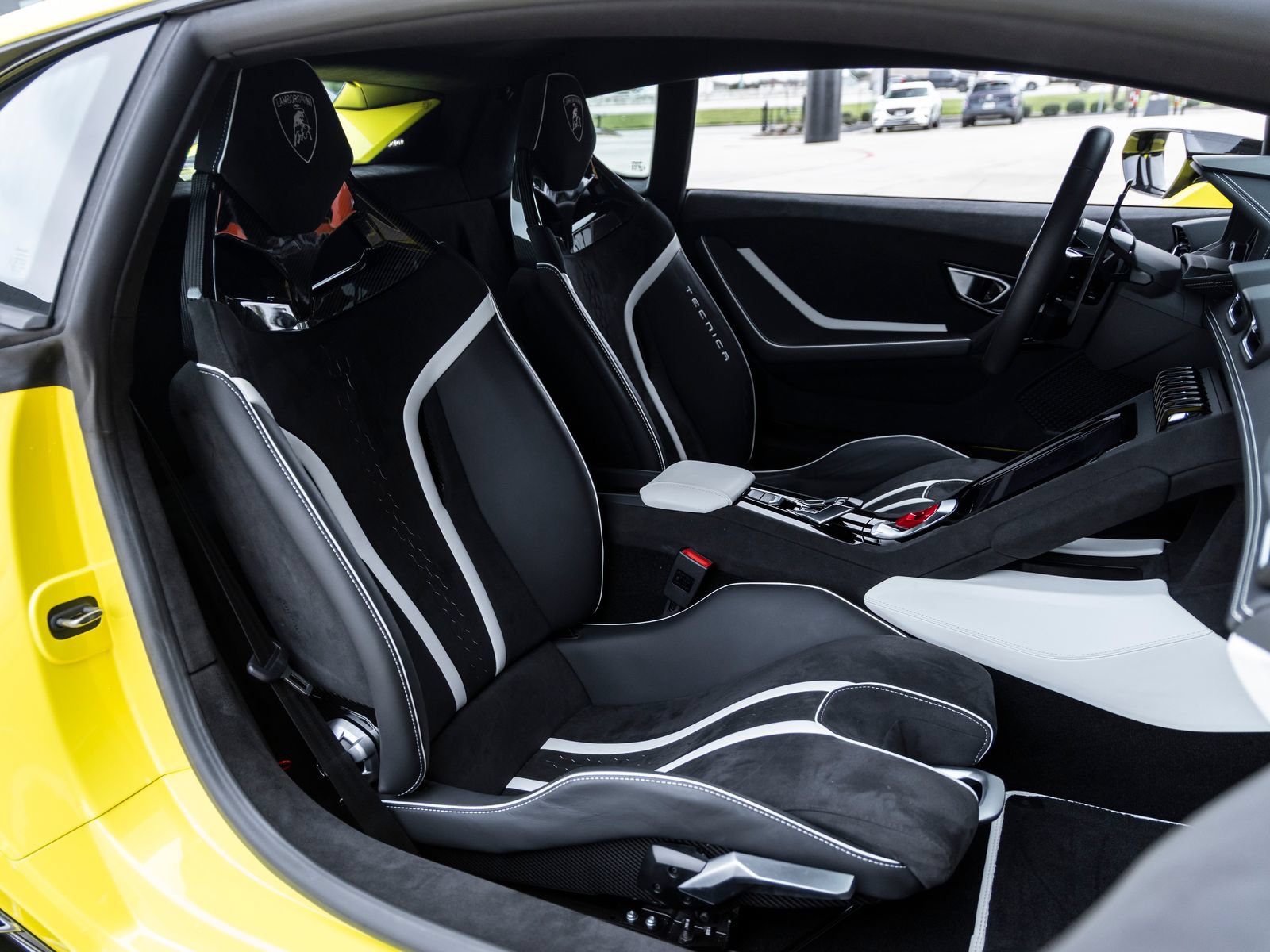 Used 2023 Lamborghini Huracan Tecnica RWD image 34