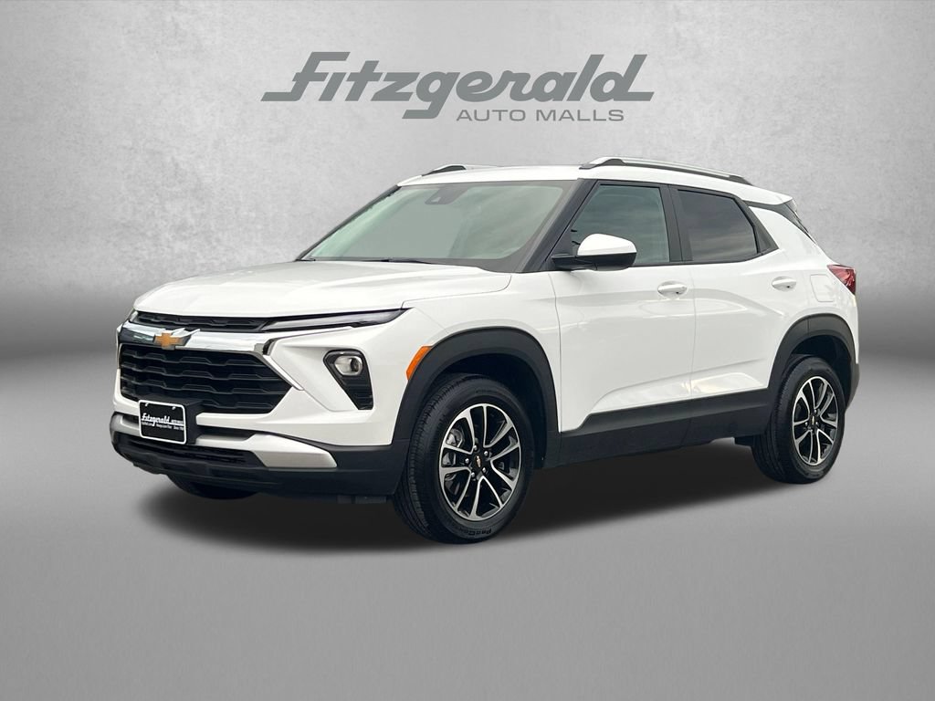 Used 2026 Chevrolet TrailBlazer LT AWD/4WD image 2