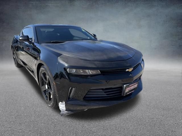 Used 2018 Chevrolet Camaro LS RWD image 4