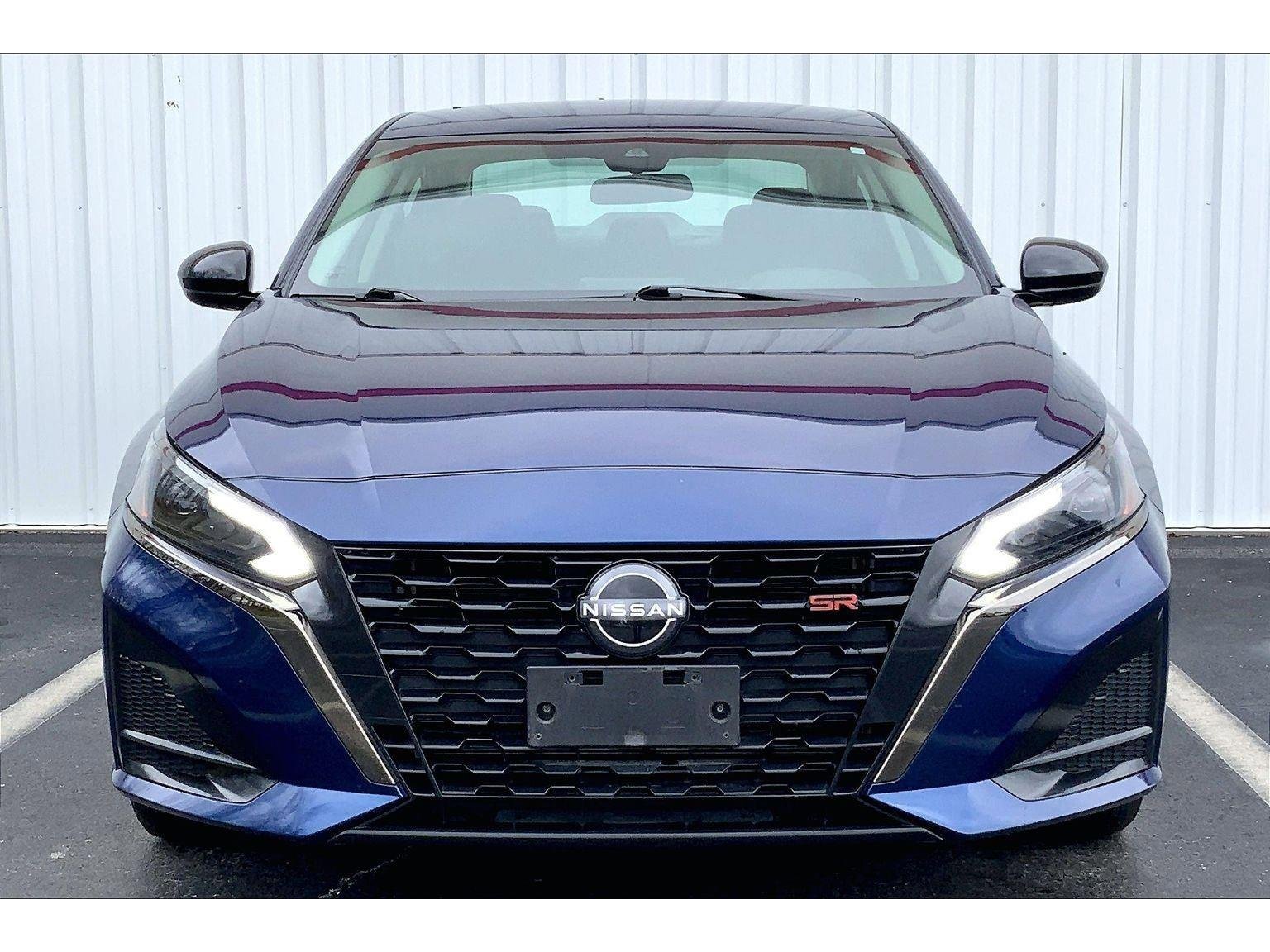 Used 2024 Nissan Altima 2.5 SR image 3