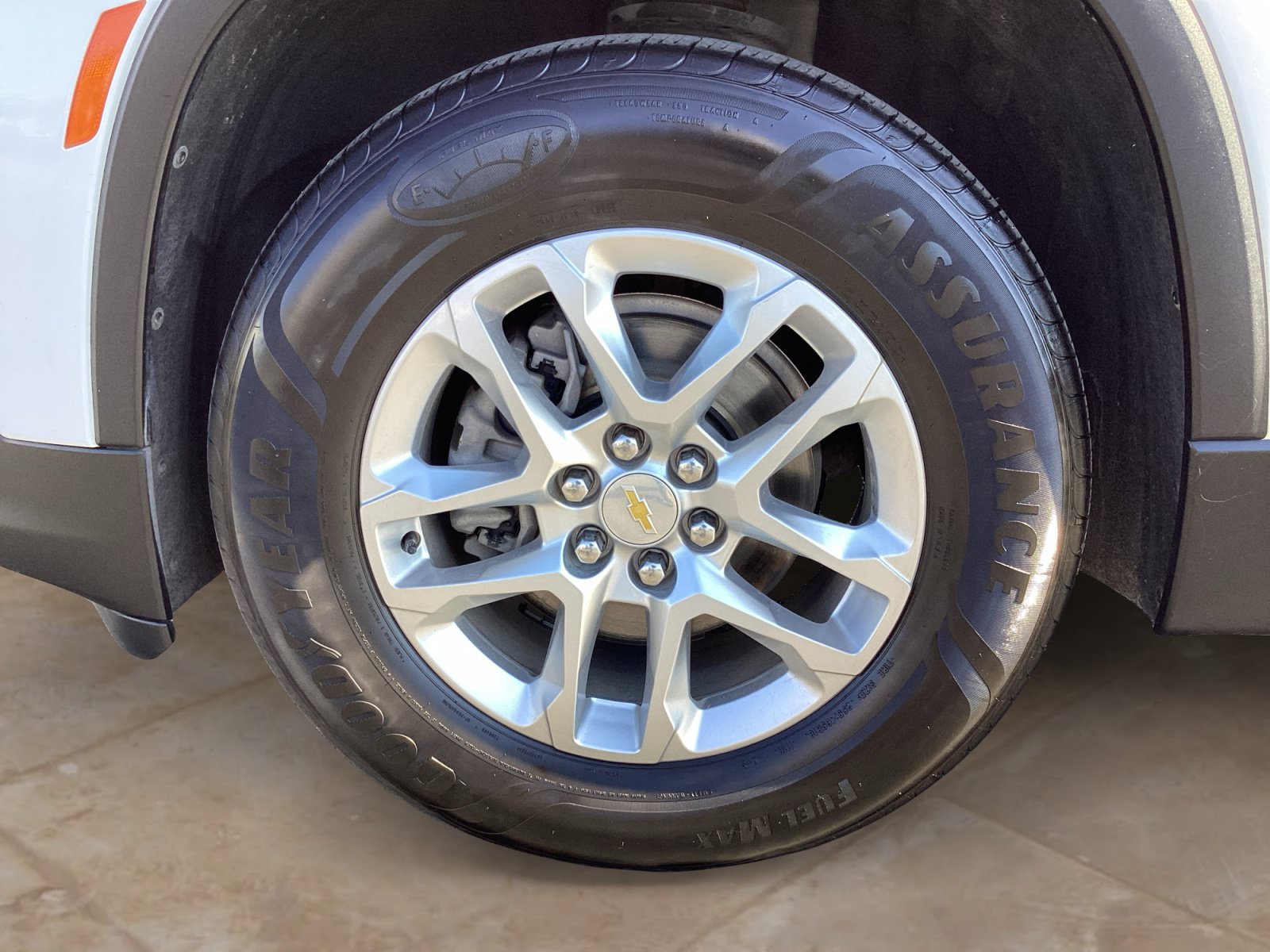 Used 2023 Chevrolet Traverse LS FWD image 31