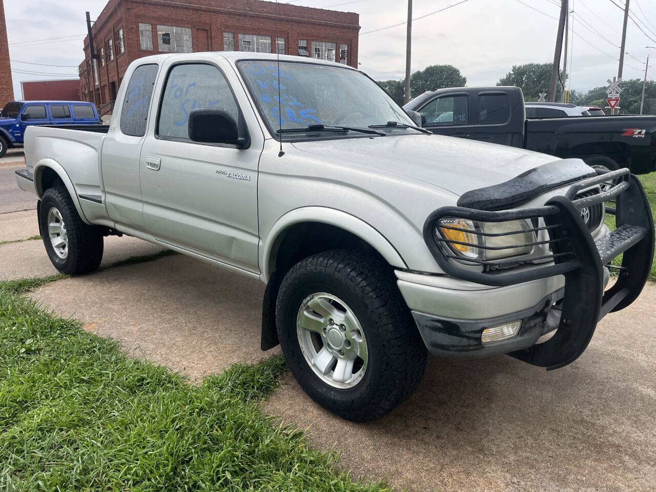 Used 2002 Toyota Tacoma PreRunner RWD image 5