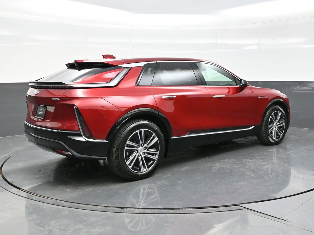 New 2026 Cadillac Lyriq Luxury image 7