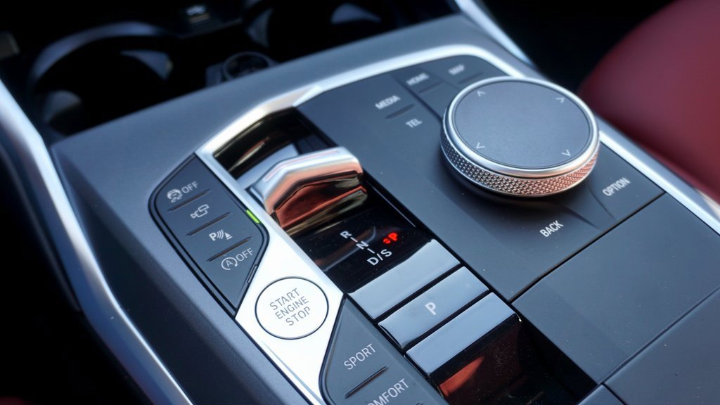 Used 2025 BMW 230i xDrive Coupe w/ Premium Package image 15