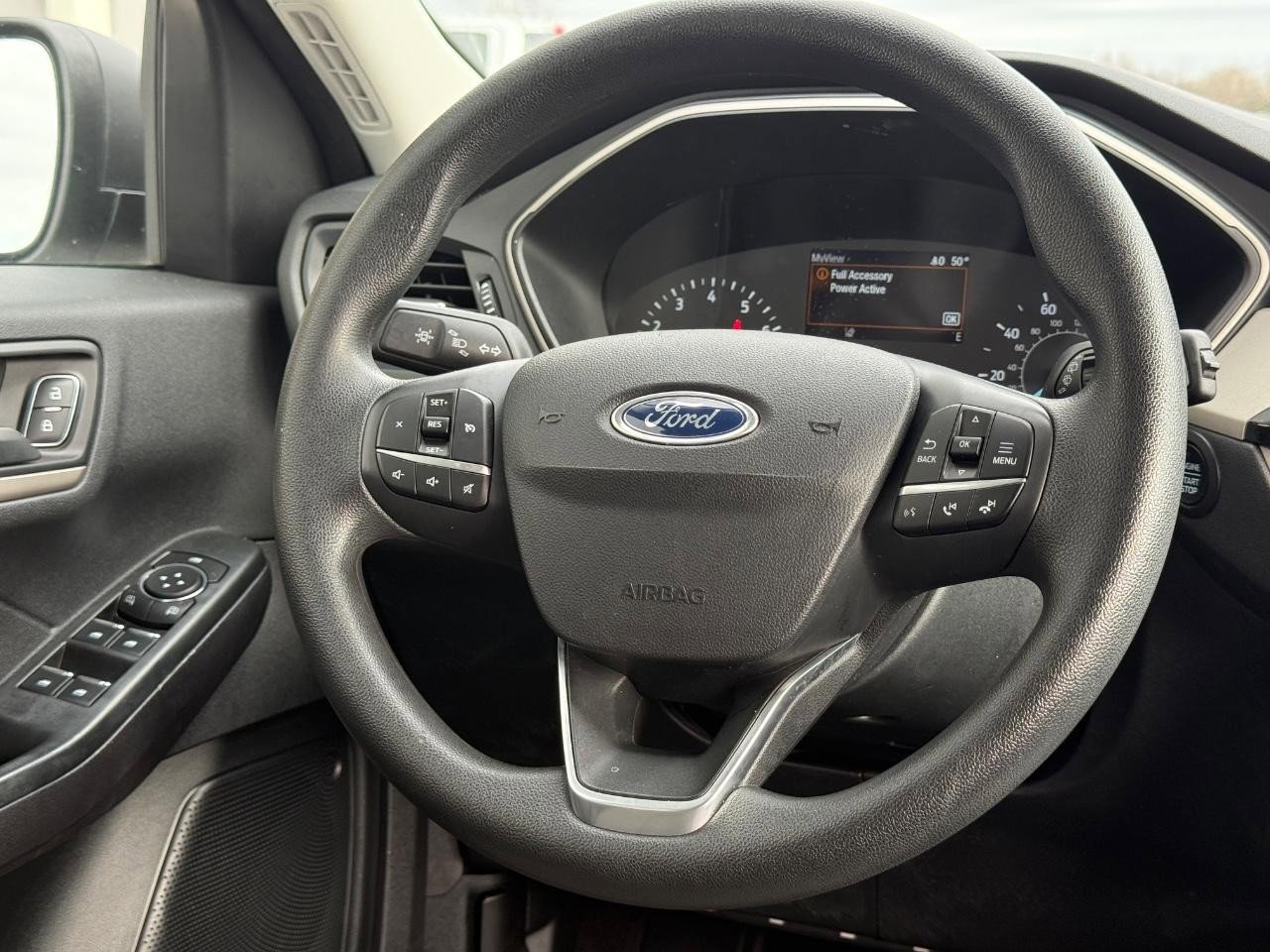 Used 2022 Ford Escape SE image 12