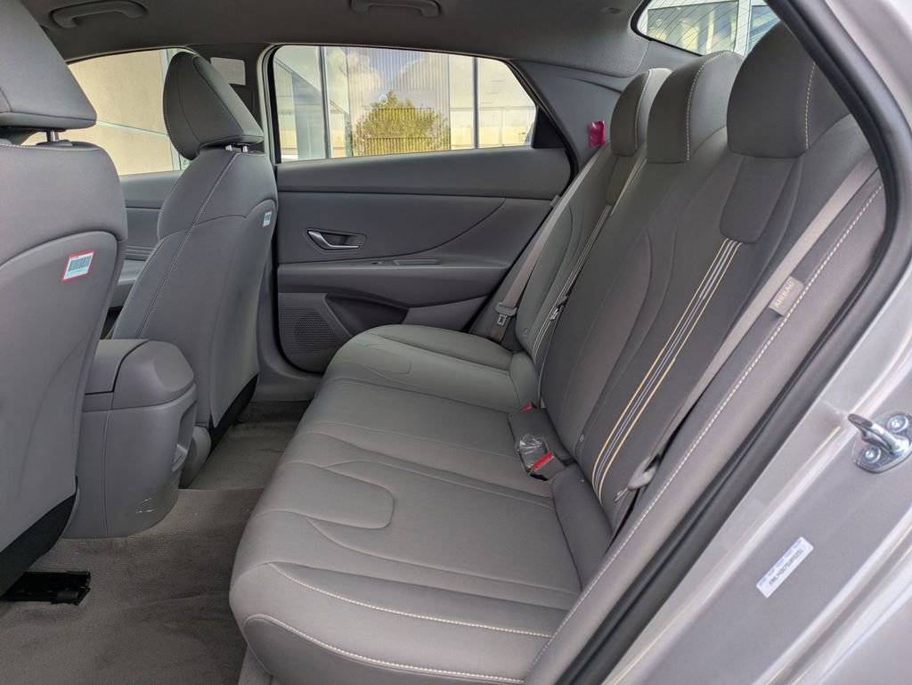 New 2025 Hyundai Elantra Sport image 29