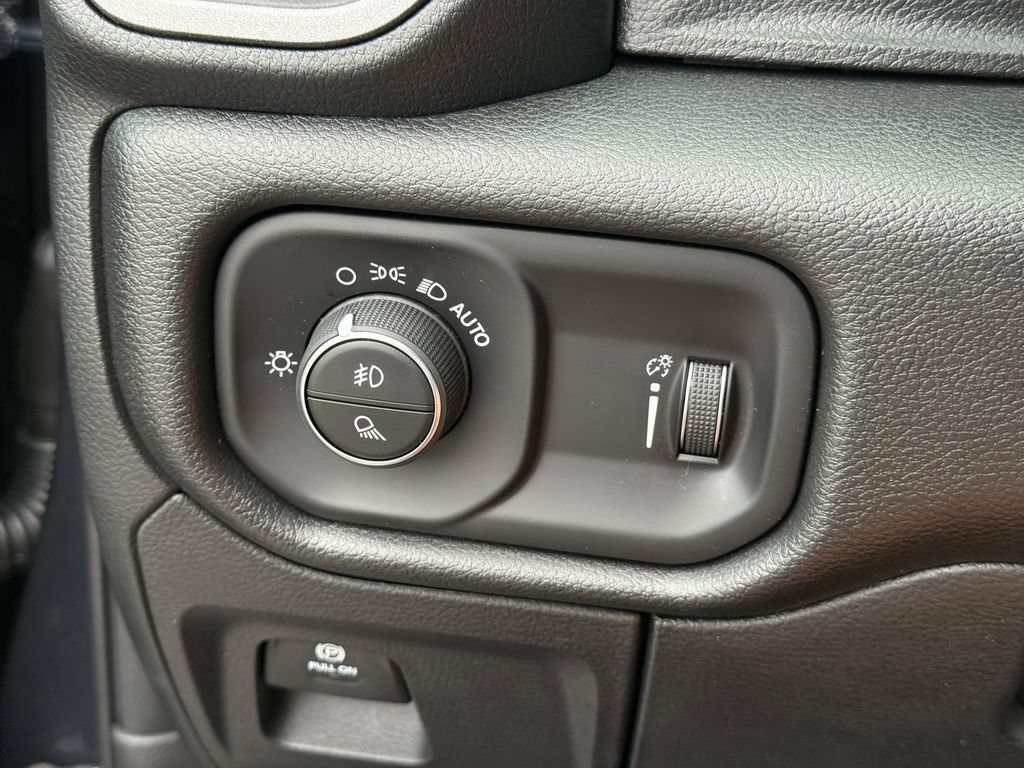 New 2026 RAM 1500 Express RWD image 19