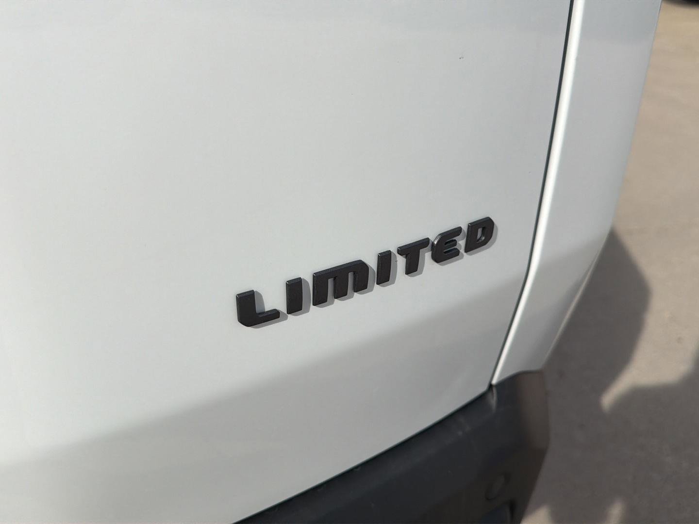 New 2026 Jeep Cherokee Limited image 30