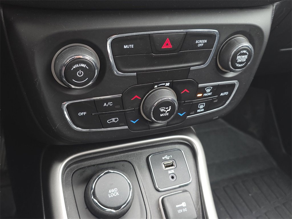 Used 2019 Jeep Compass Latitude image 30