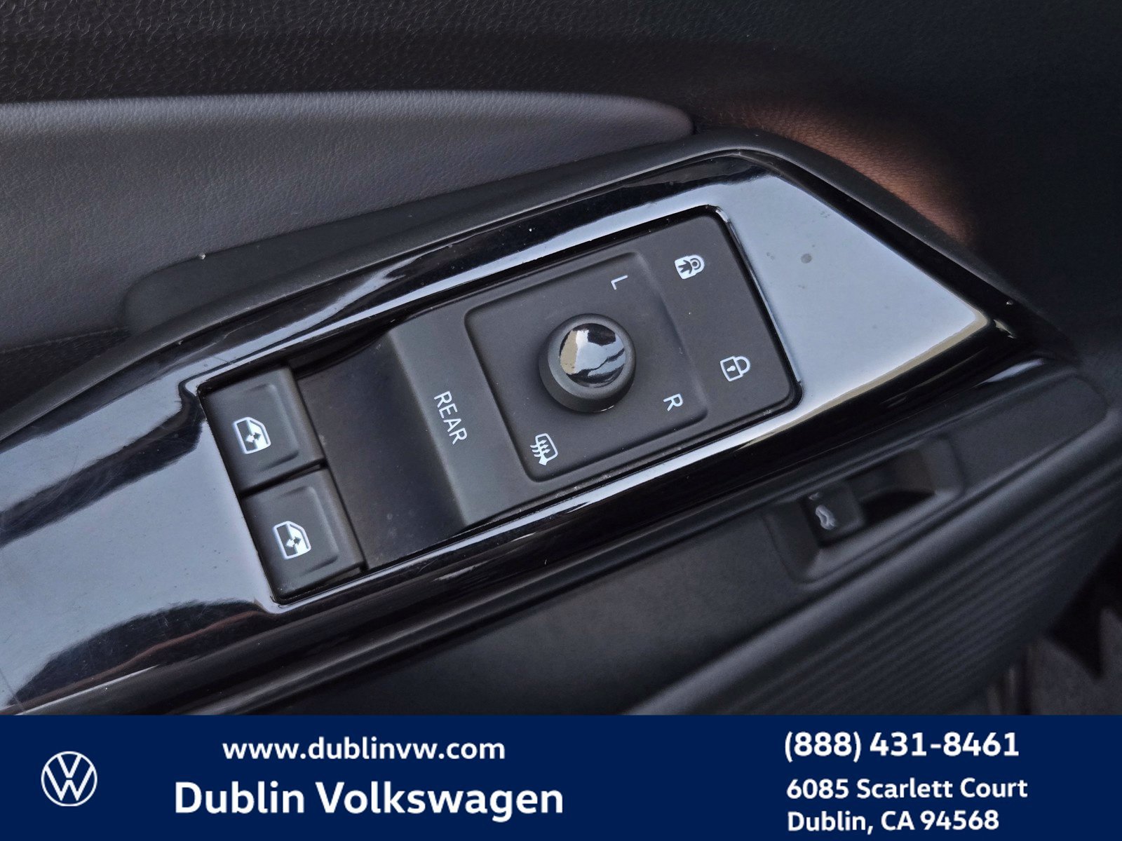 Used 2023 Volkswagen ID.4 Pro S AWD/4WD image 11