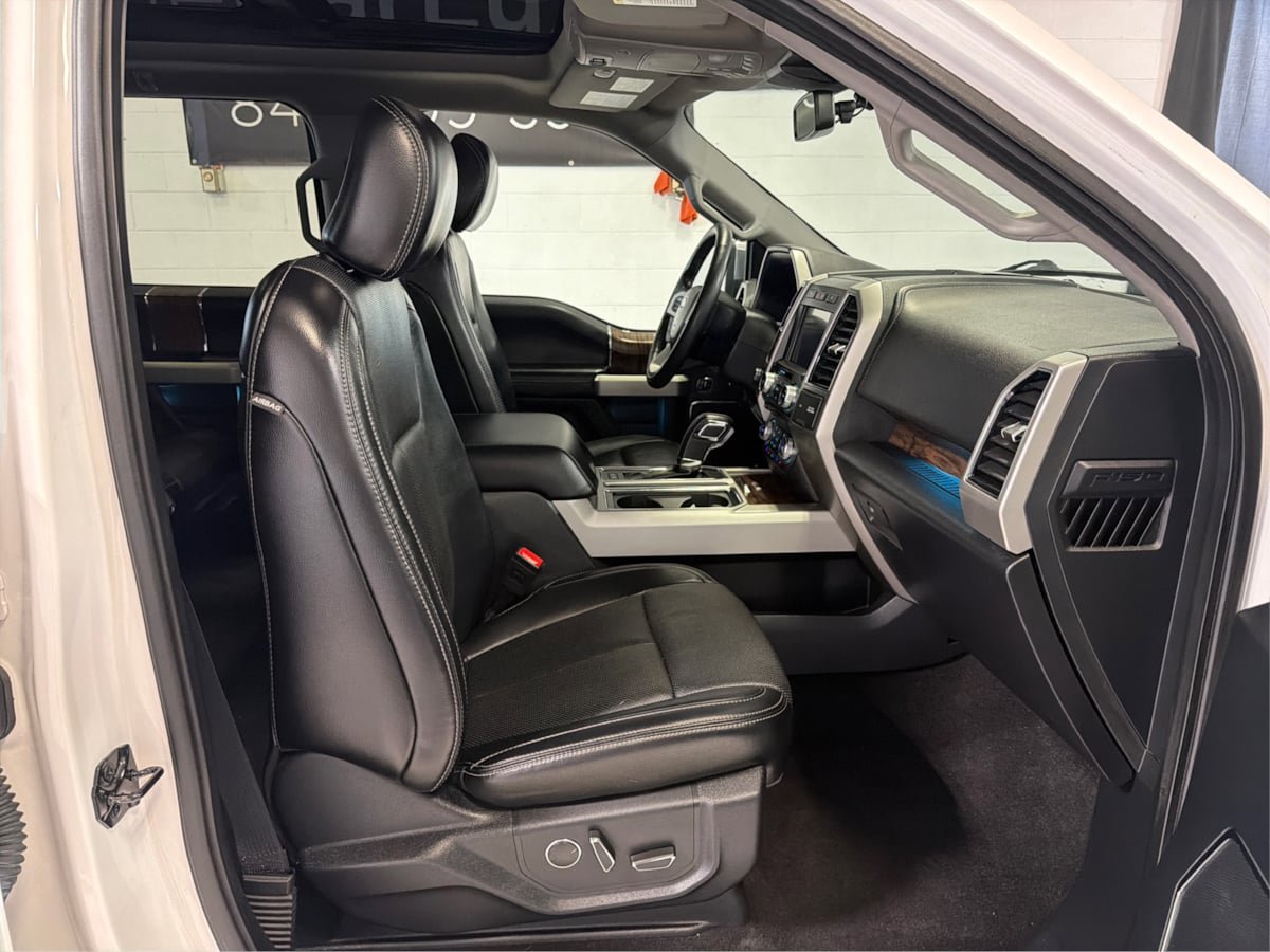 Used 2018 Ford F150 Lariat w/ Equipment Group 502A Luxury AWD/4WD image 14