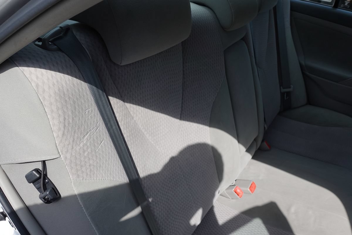 Used 2011 Toyota Camry LE FWD image 25