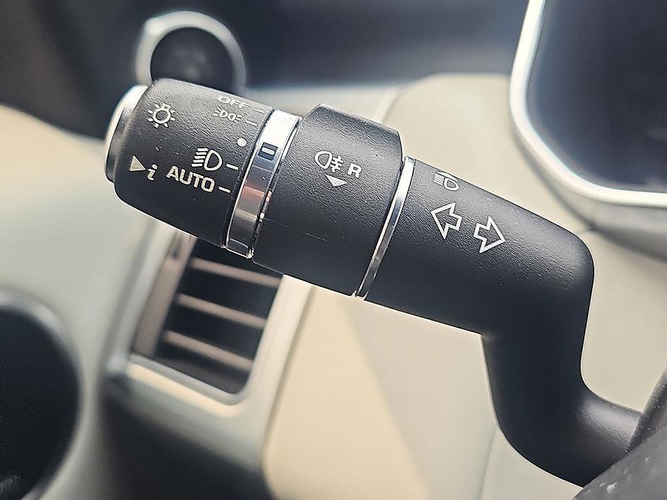 Used 2020 Land Rover Range Rover Sport SVR AWD/4WD image 21