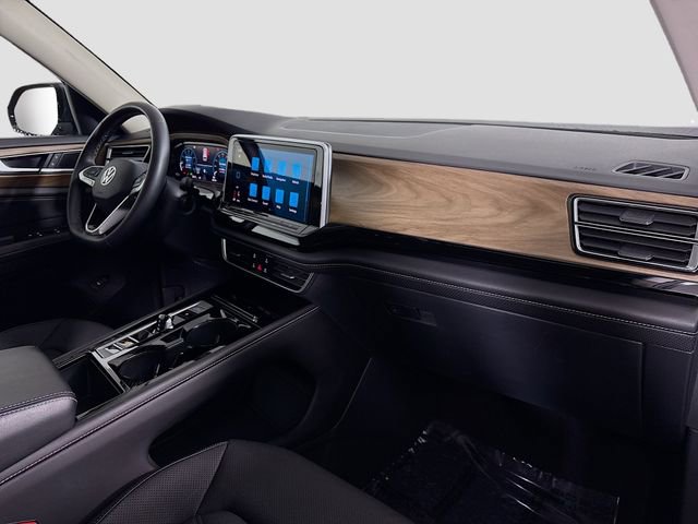 Used 2024 Volkswagen Atlas SE image 30