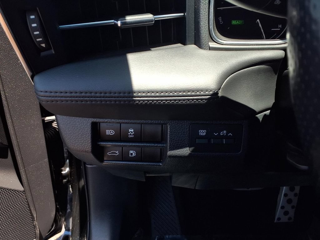 Used 2021 Toyota Avalon XSE FWD image 13