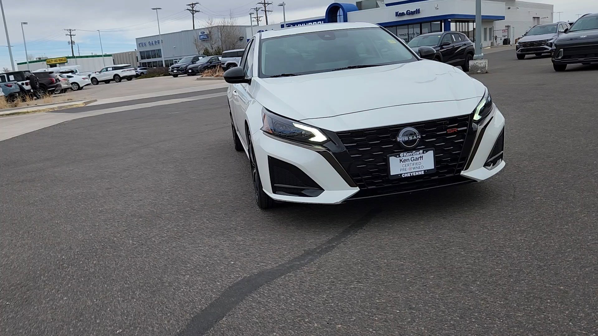 Used 2023 Nissan Altima 2.5 SR w/ SR Premium Package image 4