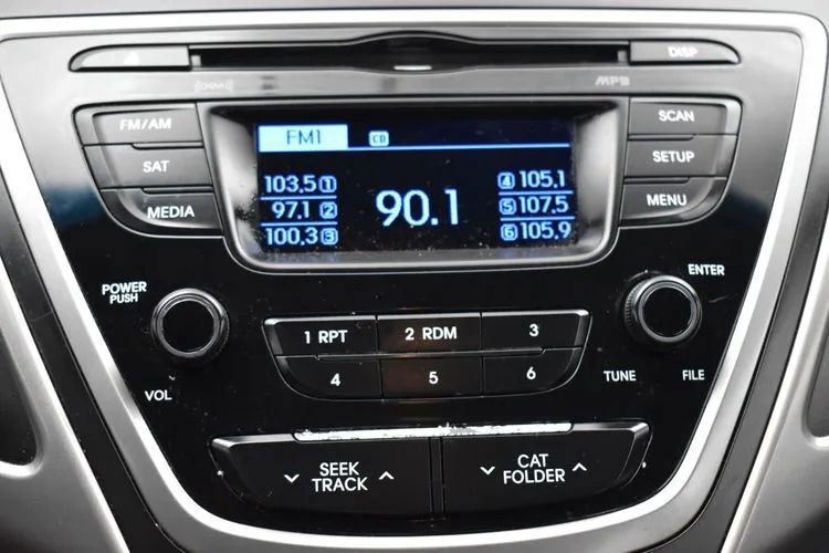 Used 2014 Hyundai Elantra SE FWD image 27