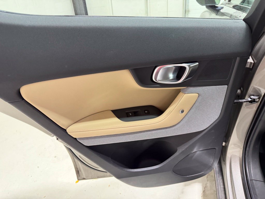 Used 2021 Polestar Polestar 2 AWD/4WD image 36