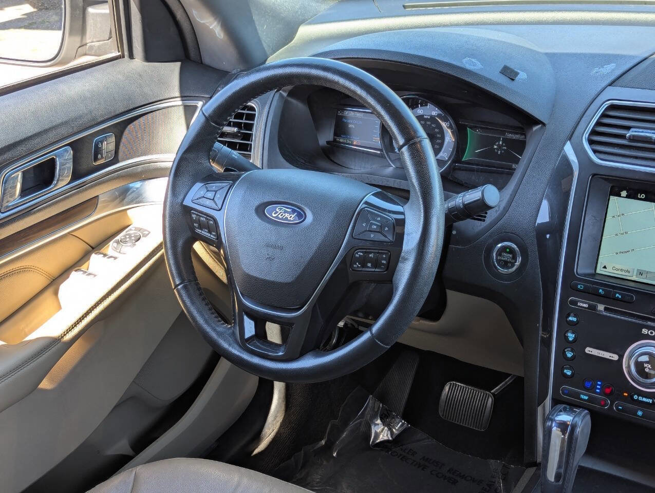 Used 2017 Ford Explorer Limited w/ Equipment Group 301A image 17