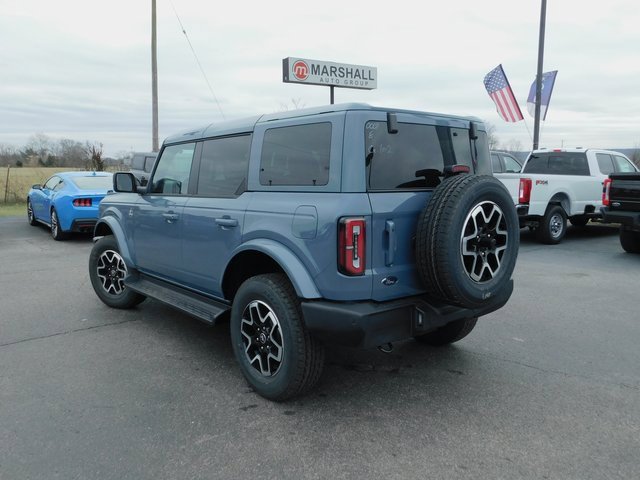 New 2025 Ford Bronco Outer Banks image 7