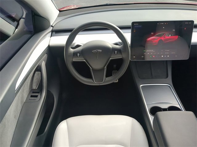 Used 2024 Tesla Model Y Performance image 19