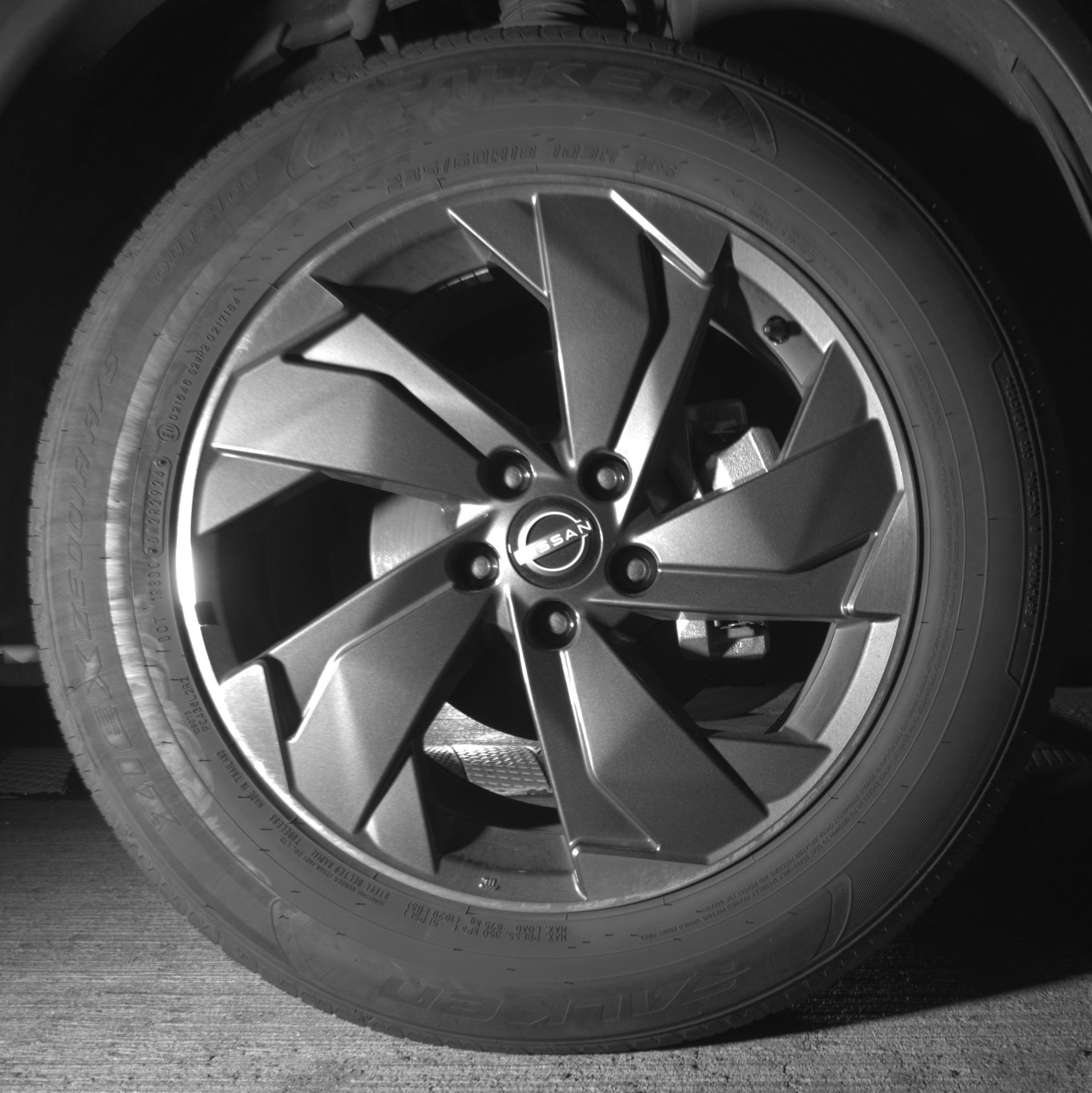 Used 2025 Nissan Rogue SV image 13