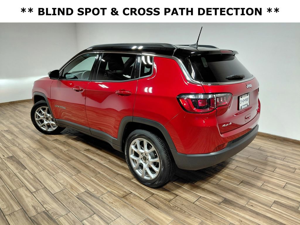 Used 2025 Jeep Compass Limited AWD/4WD image 13