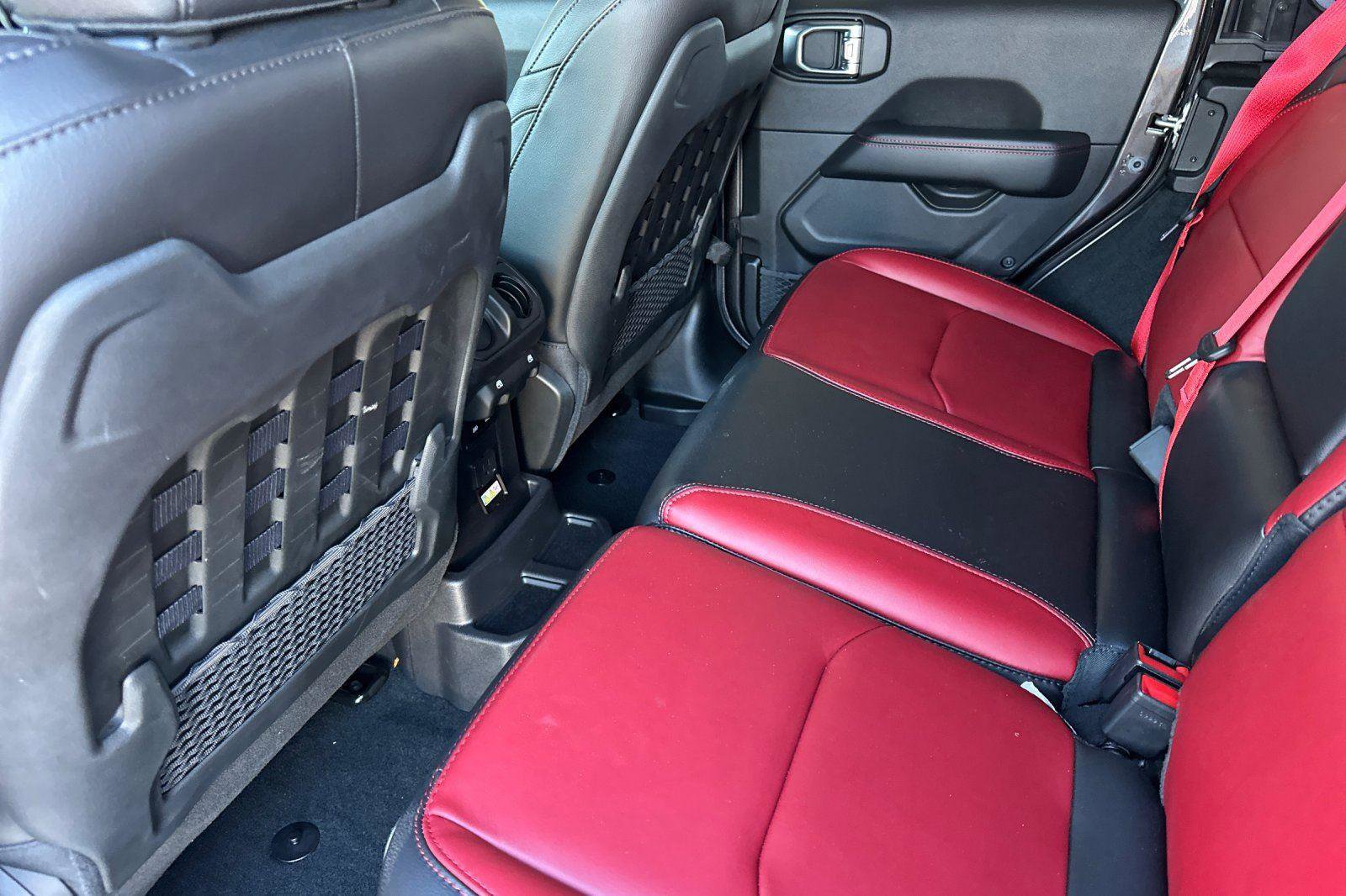 Used 2023 Jeep Wrangler Unlimited Rubicon 4xe image 9