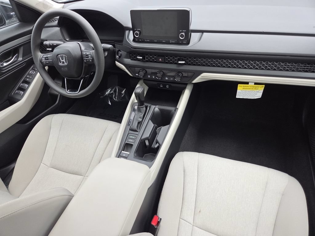 Certified 2025 Honda Accord SE image 25