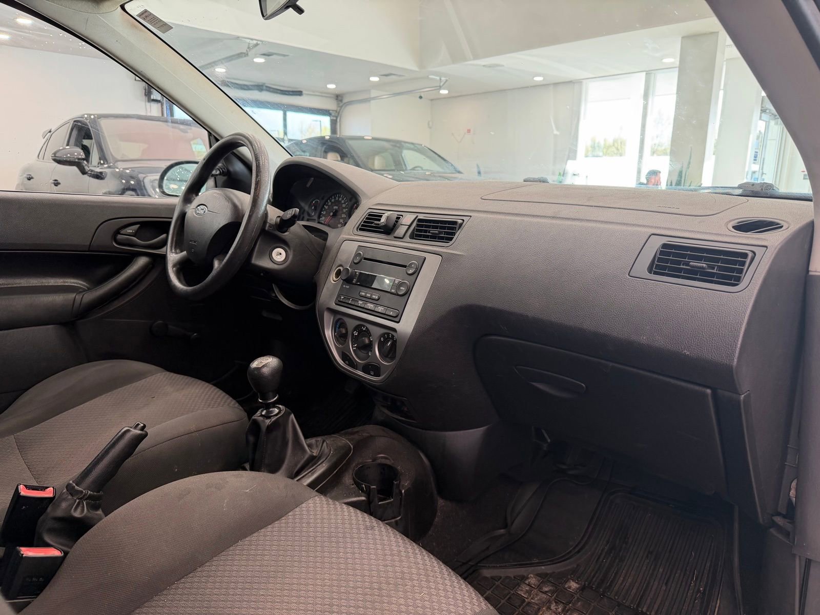 Used 2005 Ford Focus ZX3 Hatchback image 10