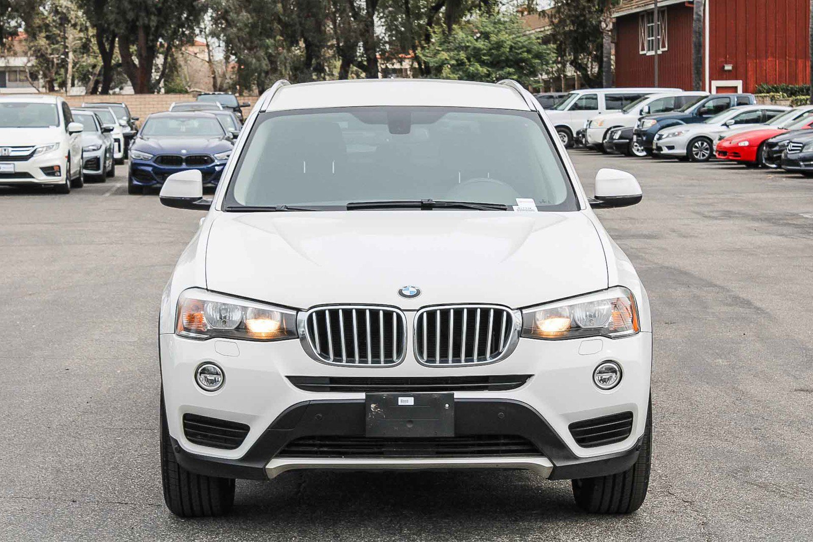 Used 2017 BMW X3 sDrive28i image 2